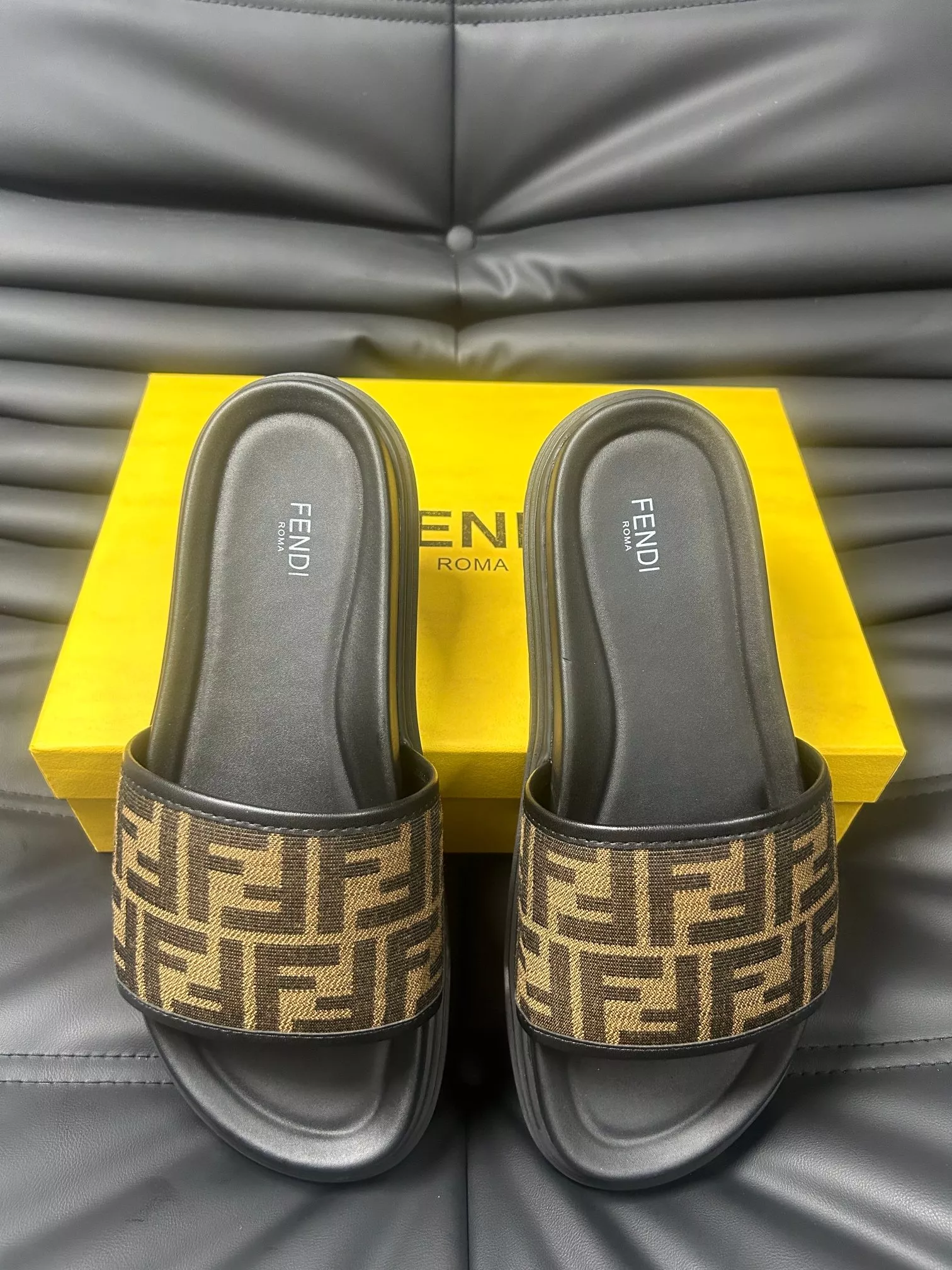 fendi chaussons pour homme s_12a21164